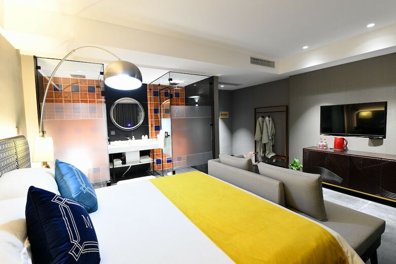 Hotel Dreamhouse