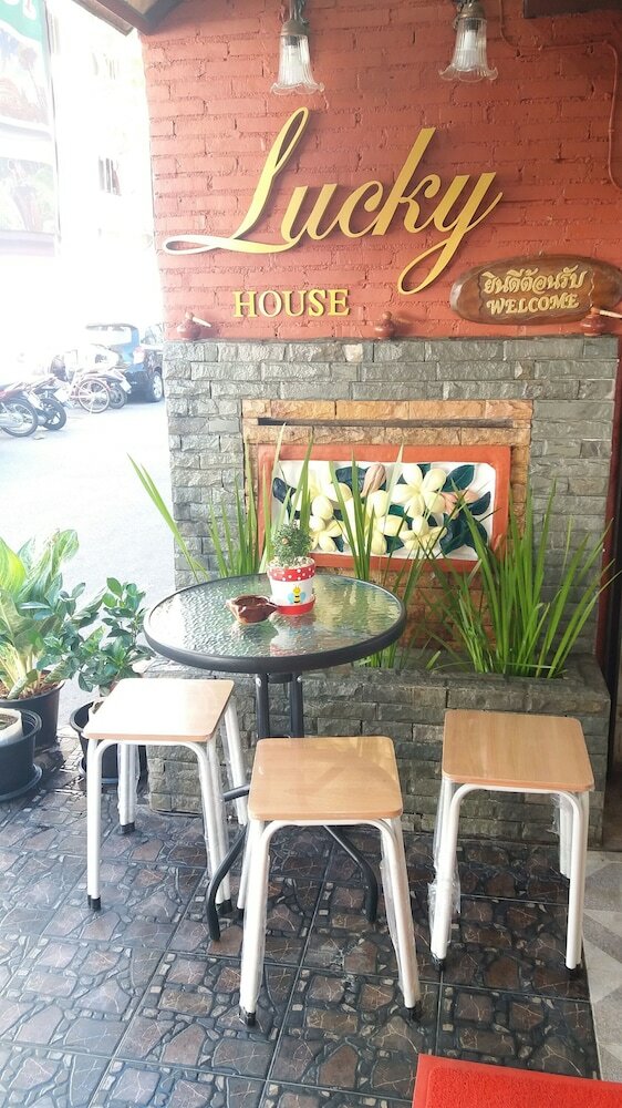 Hostal Lucky House Phra Sing Chiangmai - Hostel
