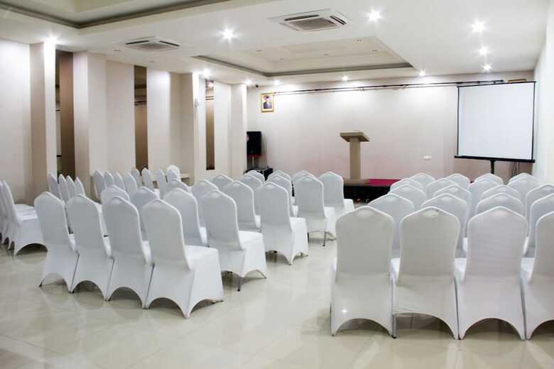 Putra Mulia Hotel