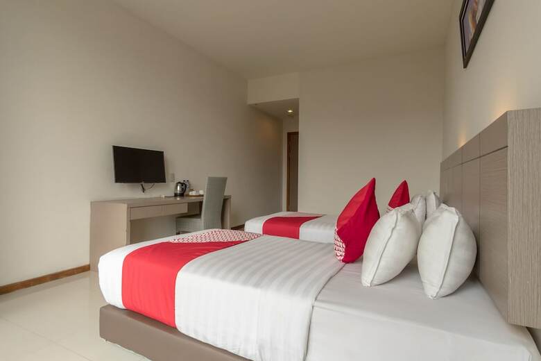 Putra Mulia Hotel
