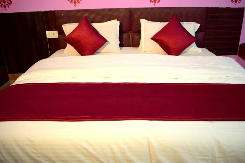 Hotel The Grand Aryakul