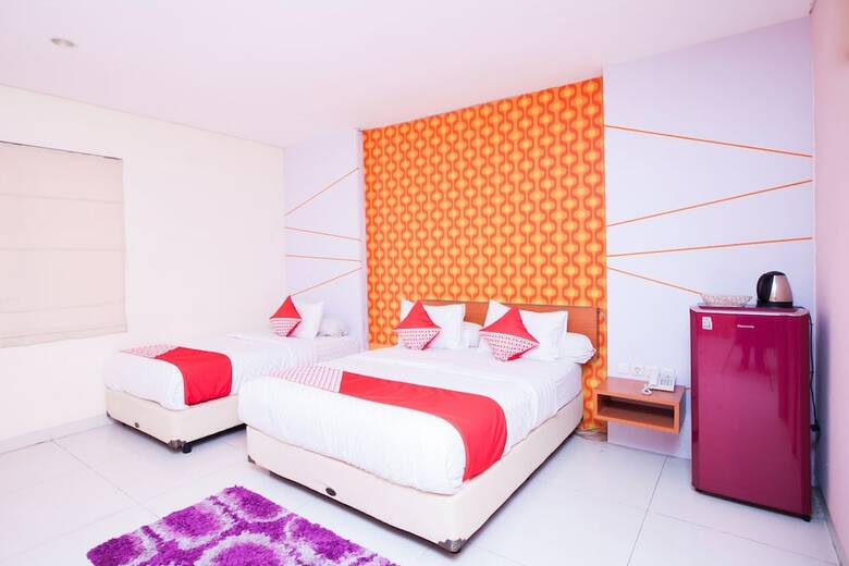 Hostal Oyo 340 Cleo Guest House