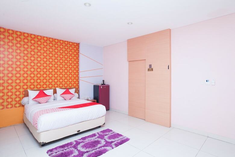 Hostal Oyo 340 Cleo Guest House
