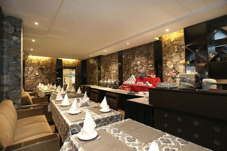 Hotel Oyo 139 Hanh Long