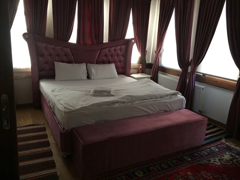 Hotel Kuscu Han Otel
