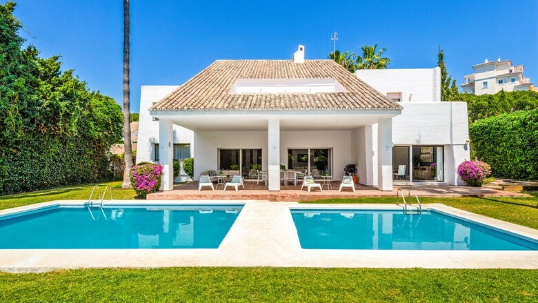 Anfitrion Villas & Suites