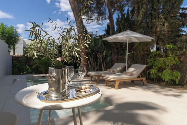 Anfitrion Villas & Suites