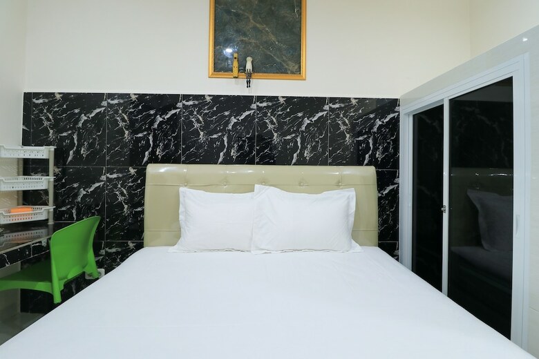 Hotel D'rainbow West Homestay