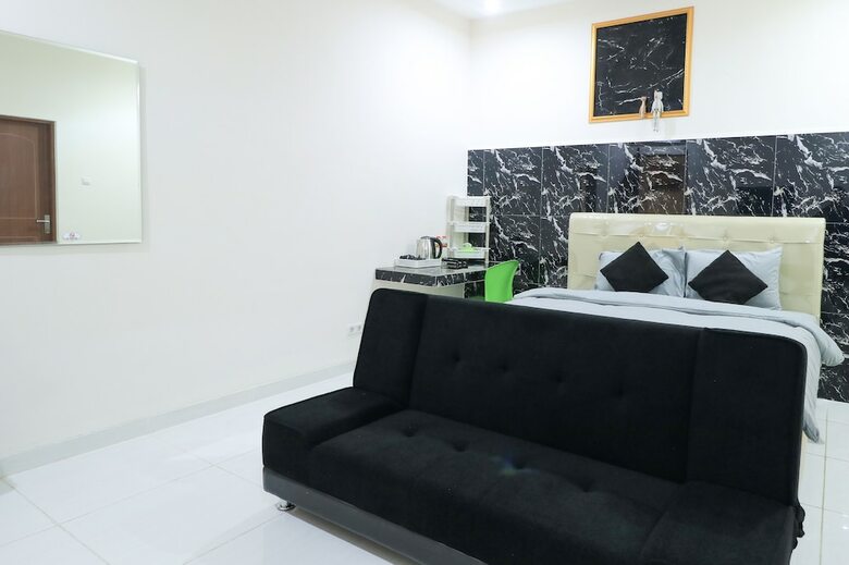 Hotel D'rainbow West Homestay