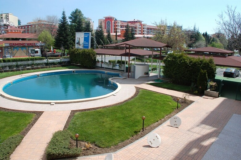 Apart-hotel Flores Park