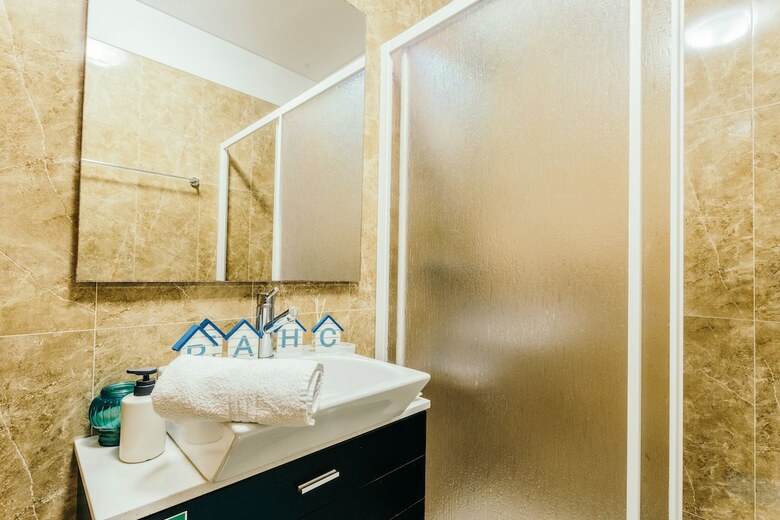 Best Houses 24 - New & Stunning Apartment