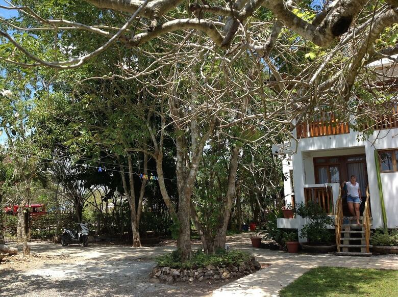 Hotel Pahiluna Guesthouse