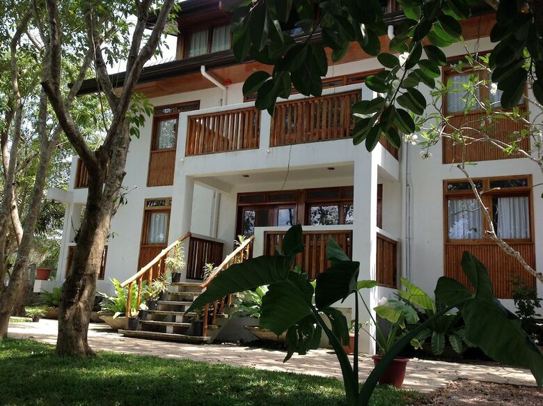 Hotel Pahiluna Guesthouse
