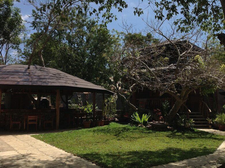 Hotel Pahiluna Guesthouse