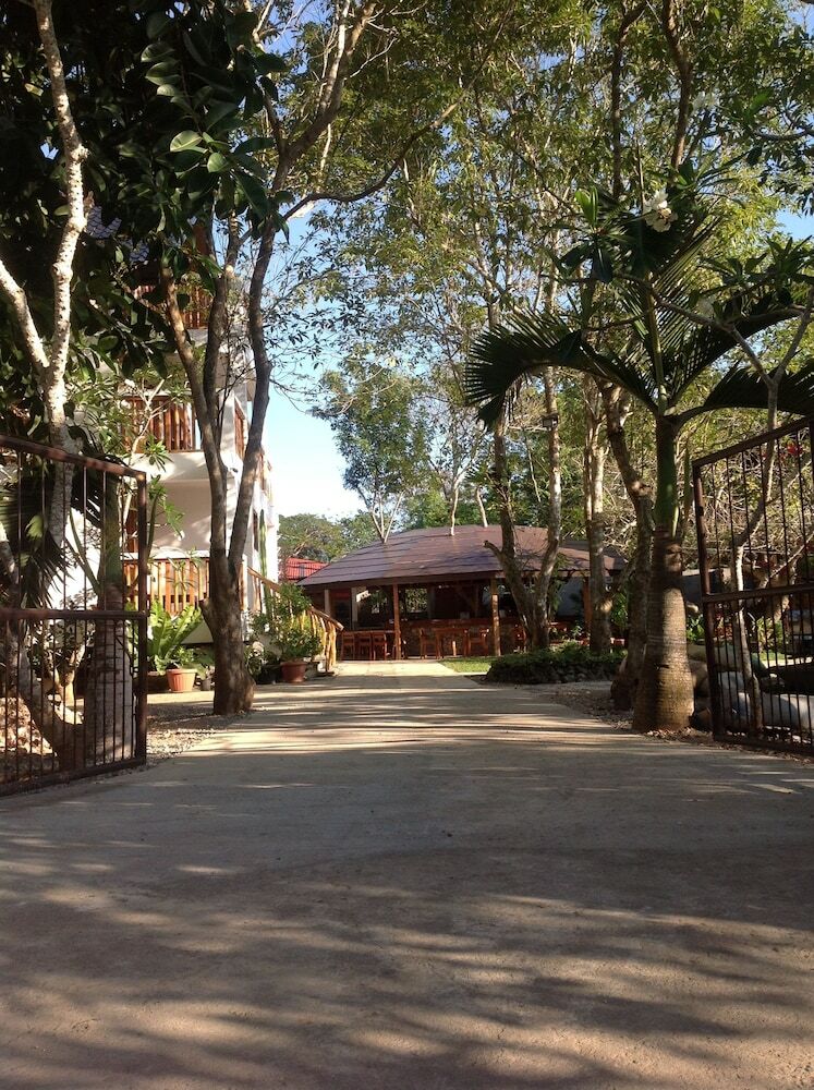 Hotel Pahiluna Guesthouse