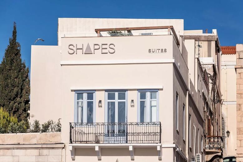 Hotel Shapes Luxury Suites