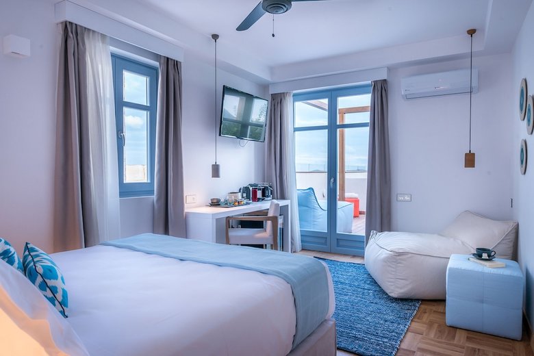 Hotel Shapes Luxury Suites
