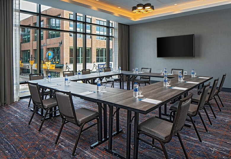 Hotel Hyatt Place Indianapolis Downtown