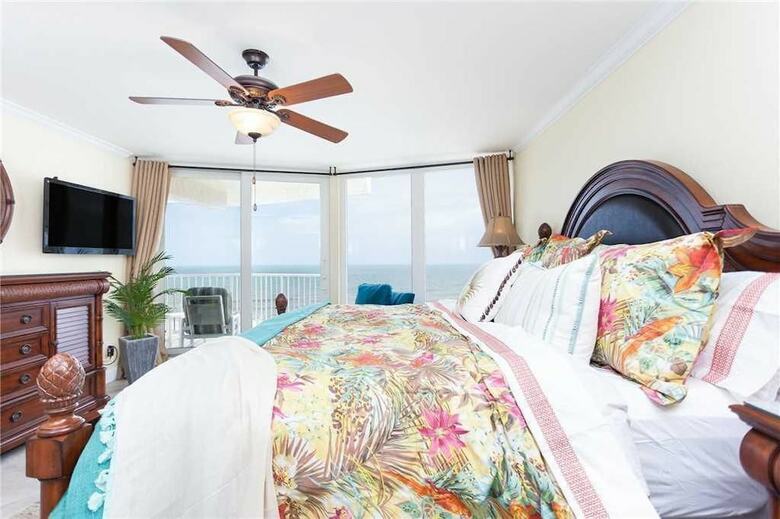 Shores Club 1104 - Two Bedroom Condo