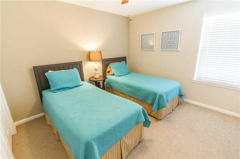 Averys Ocean Breeze - Six Bedroom Home