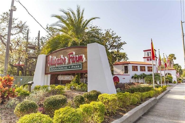 Captains Quarters 218 - Two Bedroom Condo