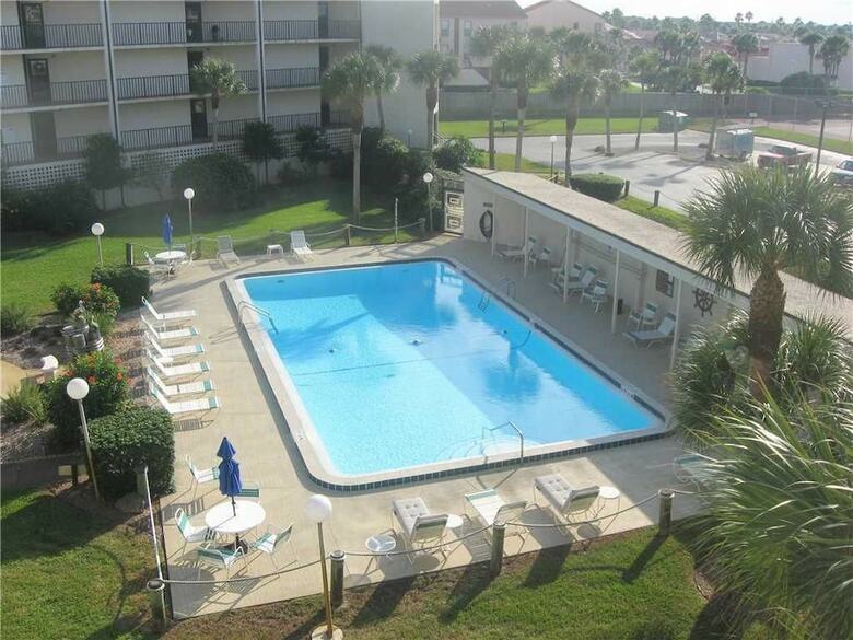 Captains Quarters 218 - Two Bedroom Condo
