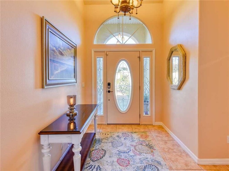 Splashing Dolphins - Three Bedroom Home