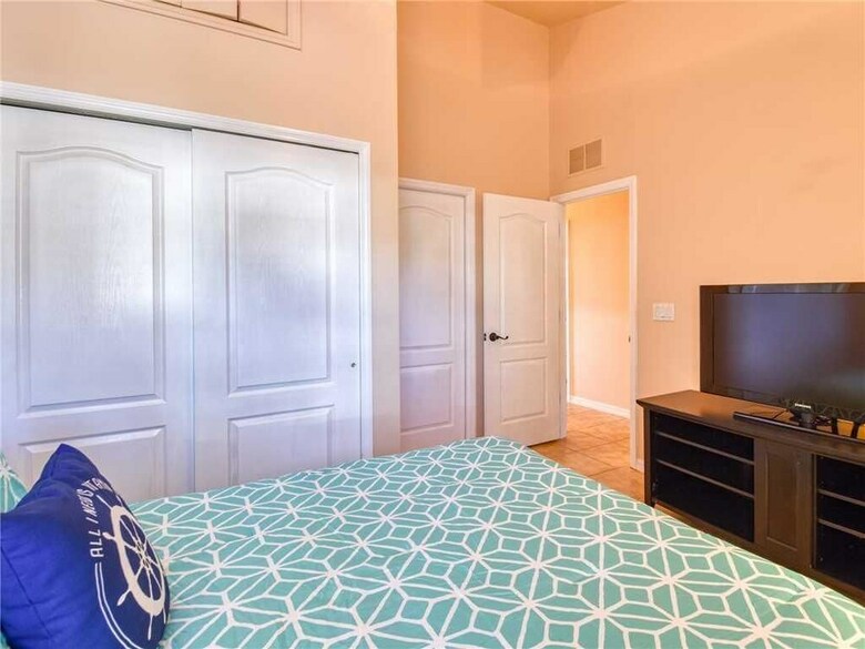Splashing Dolphins - Three Bedroom Home