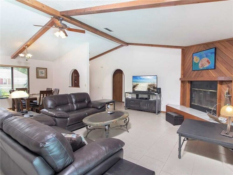 Blue Oasis - Three Bedroom Home