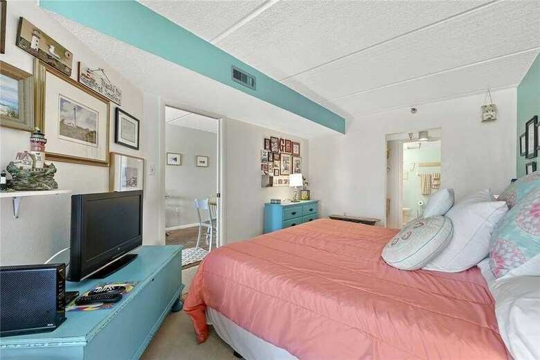 Jacksonville Beachdrifter 403 - Two Bedroom Condo