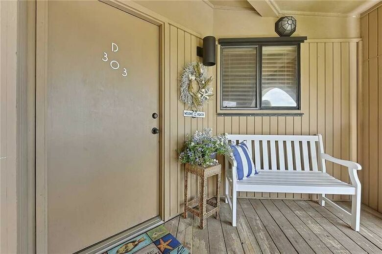 Hibiscus 303d - Two Bedroom Condo