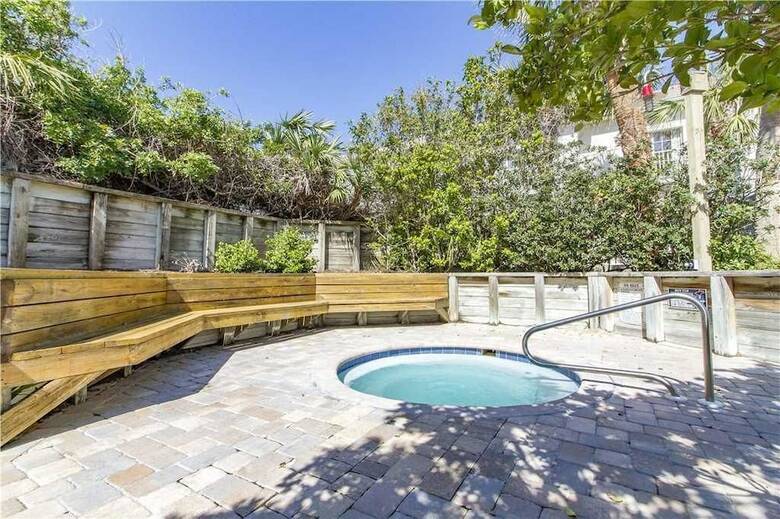 Hibiscus 303d - Two Bedroom Condo