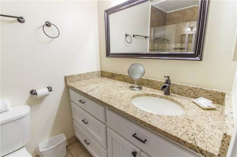 Hibiscus 303b - Two Bedroom Condo