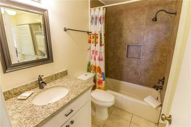 Hibiscus 303b - Two Bedroom Condo