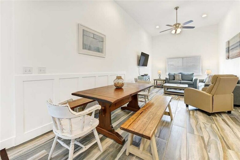 Pelican Beach - Three Bedroom Home
