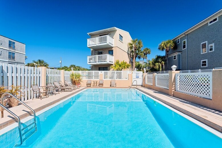 Paradise Ocean- Three Bedroom Home