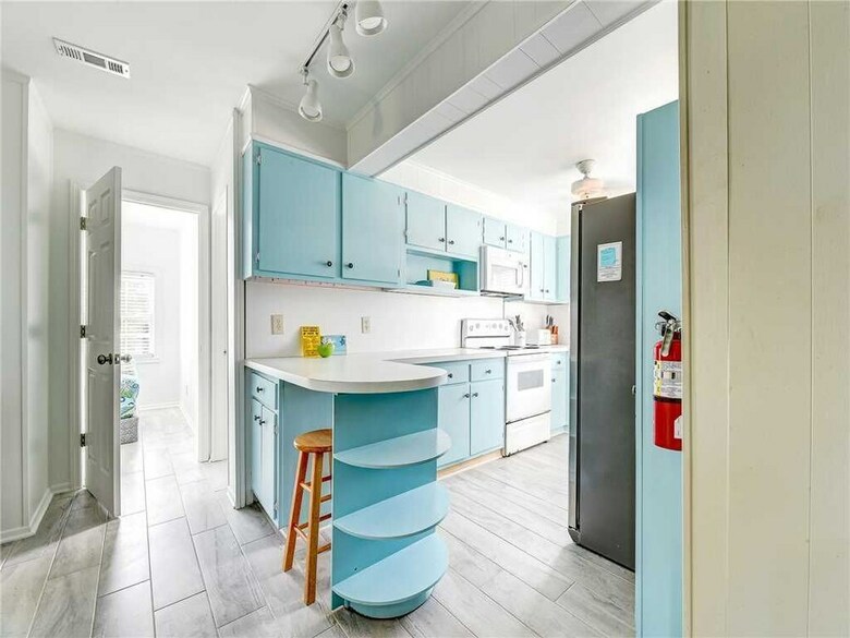 The Cali House - Four Bedroom Home