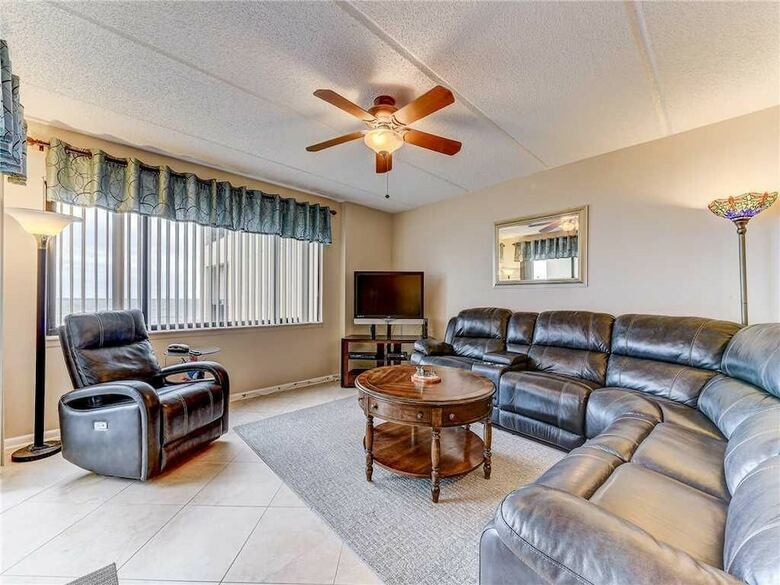 Windjammer 206 - Three Bedroom Condoeps 8