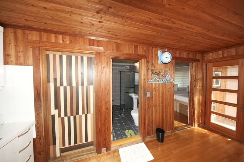 Seongmodo Park Jeong A Pension