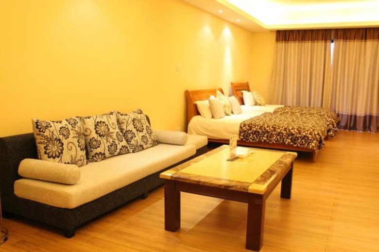 Huidong Seaside Apartment