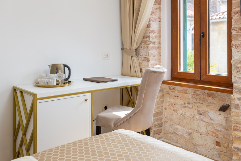 Hotel Le Premier Rooms