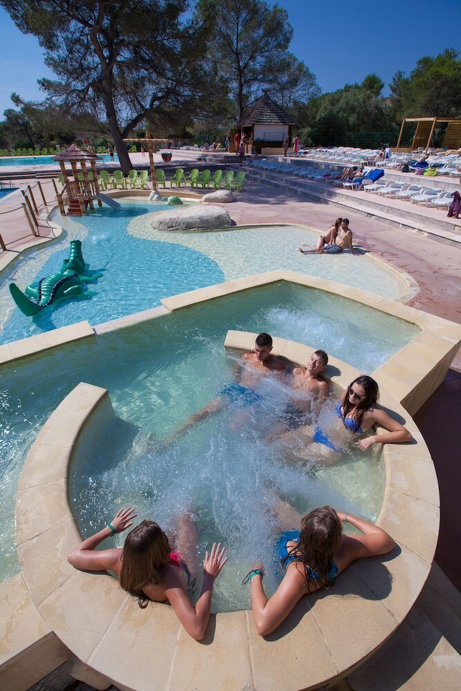 La Pierre Verte Camping Village