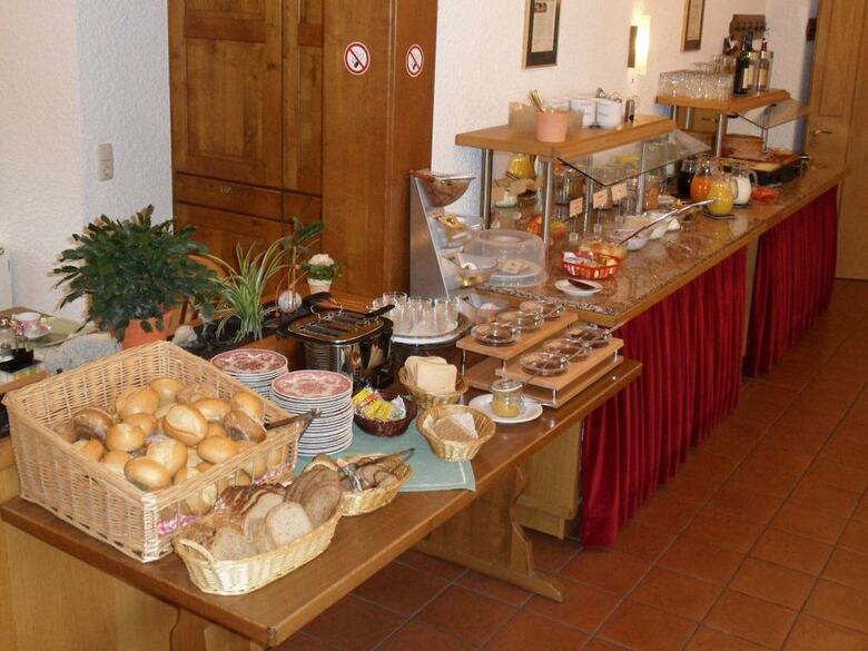 Hotel Weingut G�stezimmer Fr�hliches Weinfass