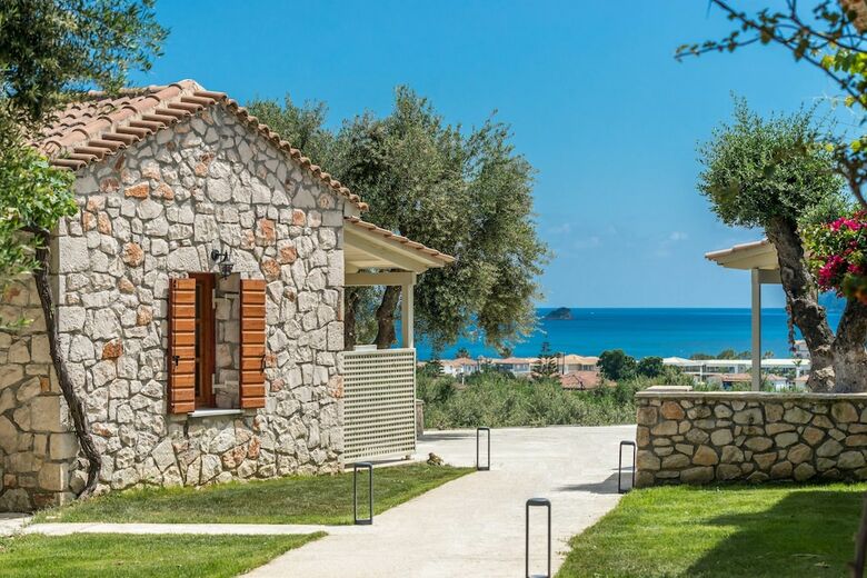 Hotel Evylio Houses