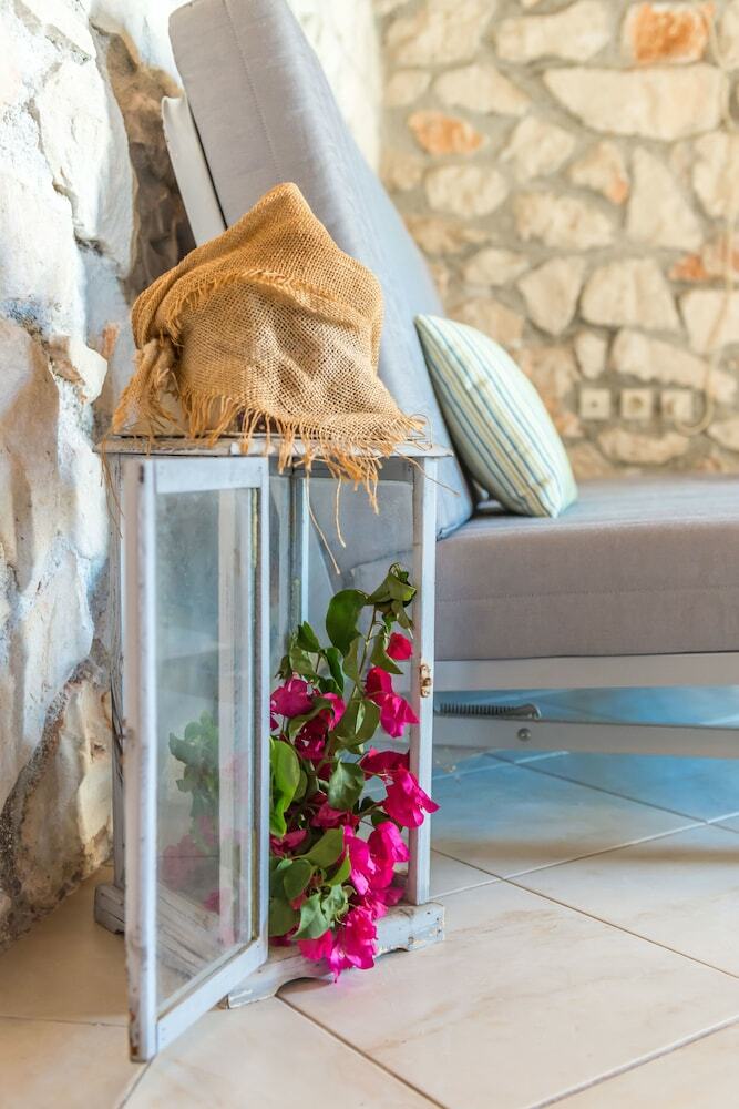 Hotel Evylio Houses