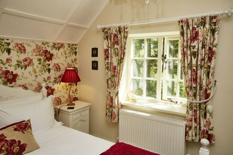 Bed & Breakfast Eighteen97