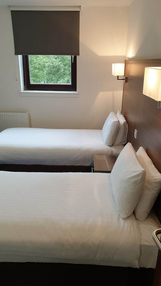 Hotel Premier Lodge
