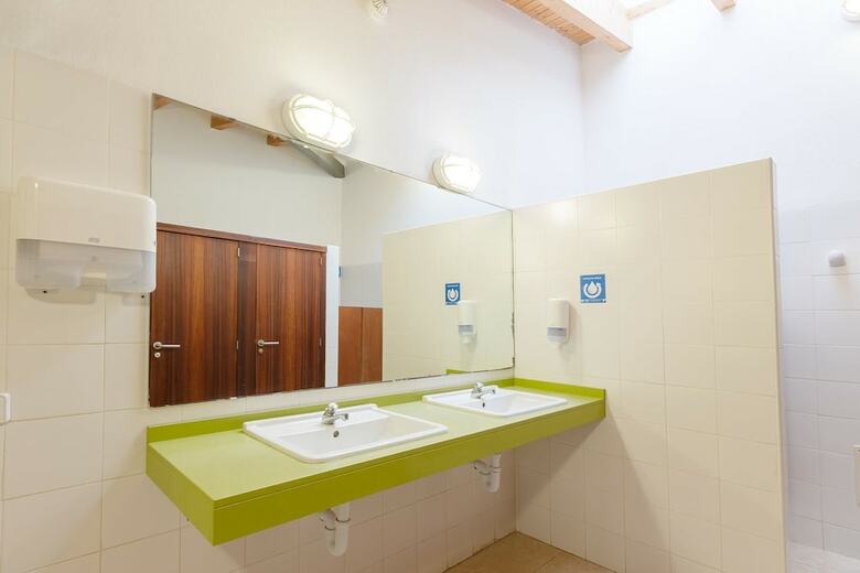 Hostal Pont Roma - Hostel