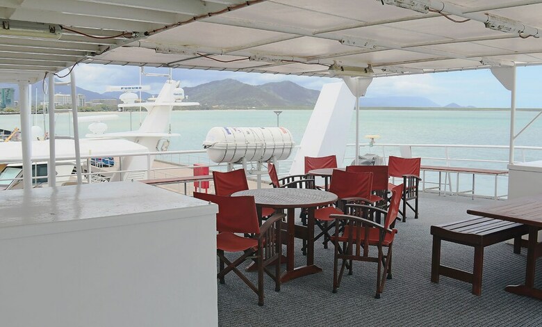 Boatel Cairns