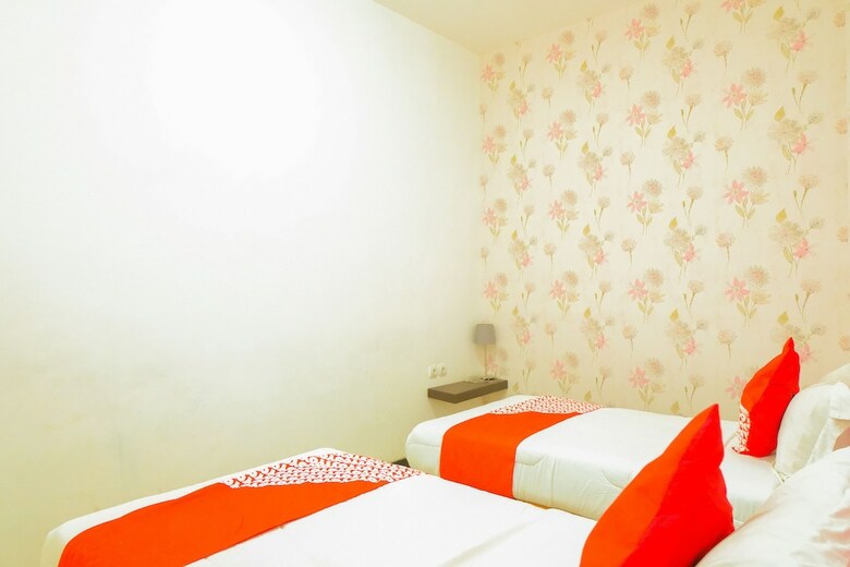 Hostal Oyo 354 32 Guest House